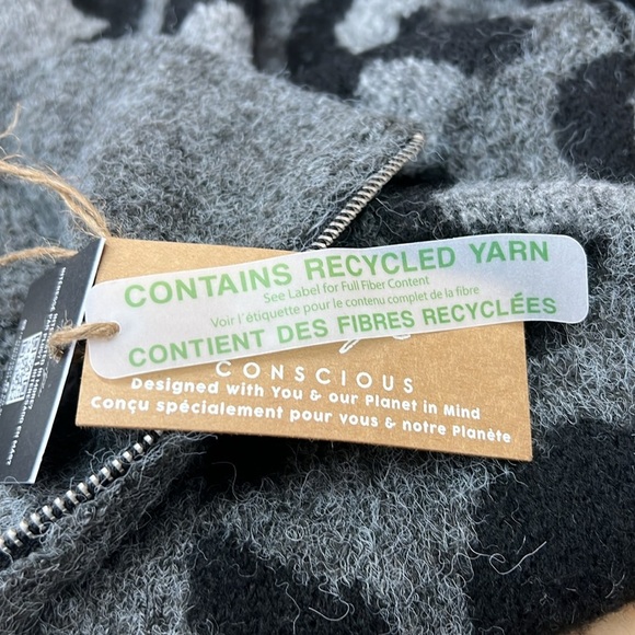 RD Style (Stitch Fix) Pullover Sweater Sz M Black/Gray Animal Print 1/4 Zip NWT - Picture 5 of 11